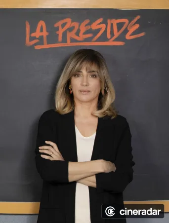 La preside