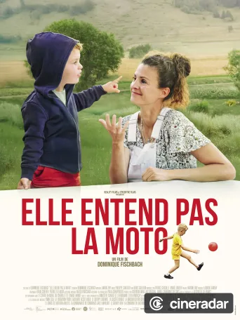 Elle entend pas la moto